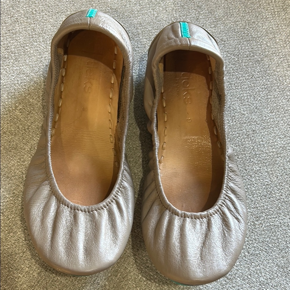 Tieks- taupe; Women's Flats. Size 9. Barely worn.